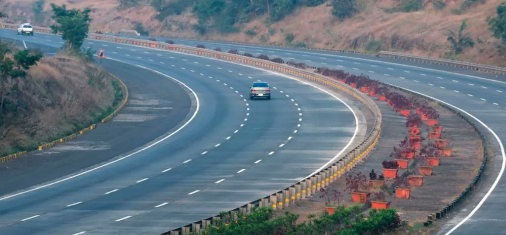 Mumbai-Pune Expressway Set for Major Upgrade to a 10-Lane Superhighway